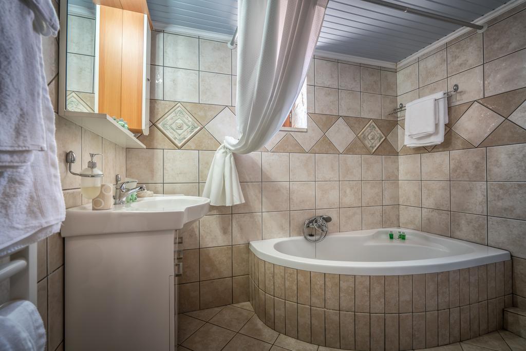 Villa Tramonto With Private Heated Pool, By Zantewize Volímai Exterior foto